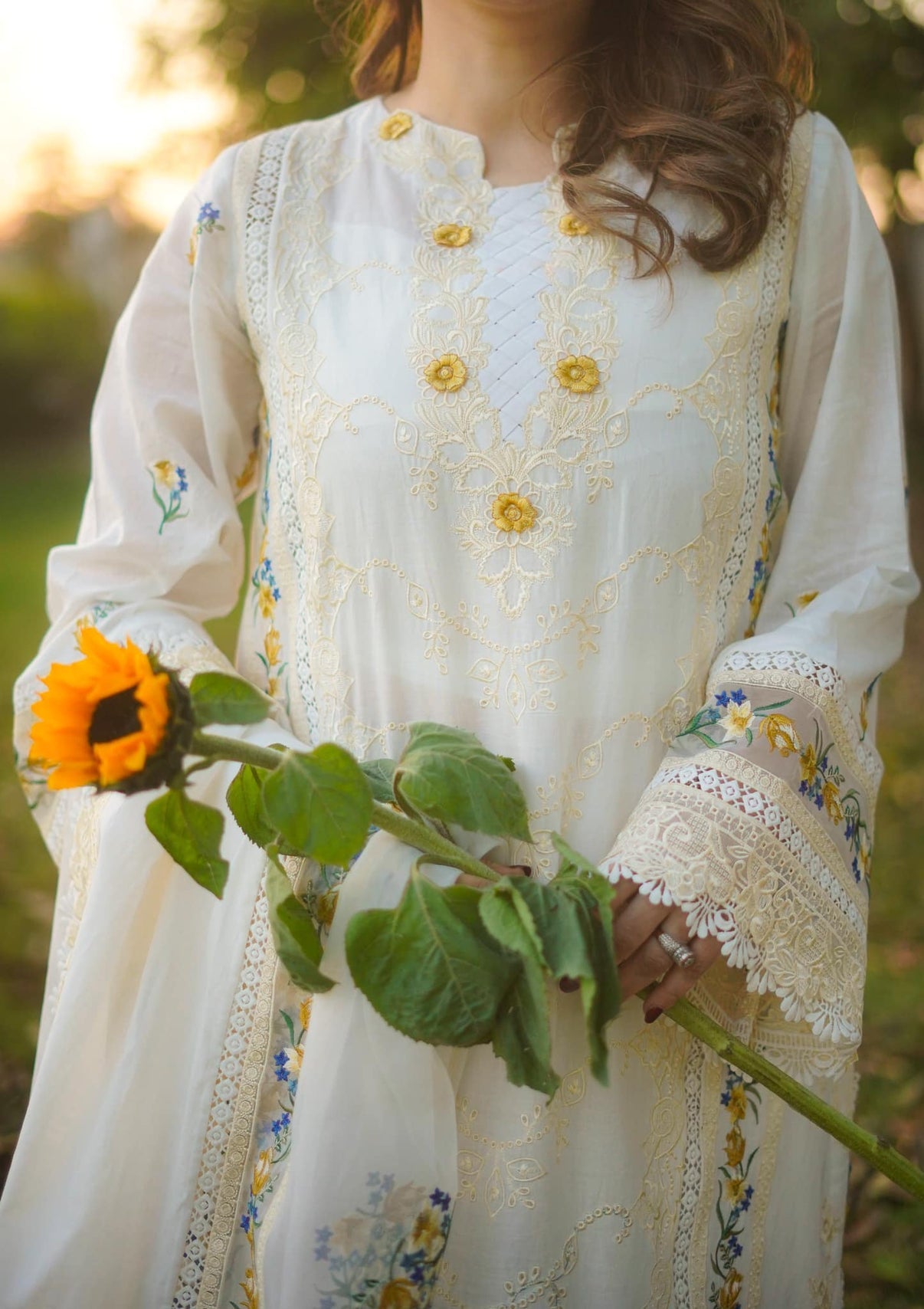 "Elegant Off-White Cotton Chikankari Dress Set – Heavy Embroidery, Organza Dupatta & Plain Trouser | Unstitched Party Wear | Summer Brunch Outfit"