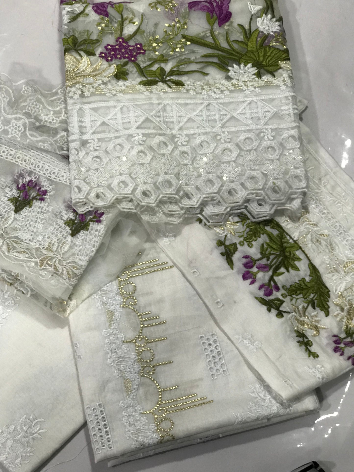 ELAF LUXURY EMBROIDERED CHIKAN KARI