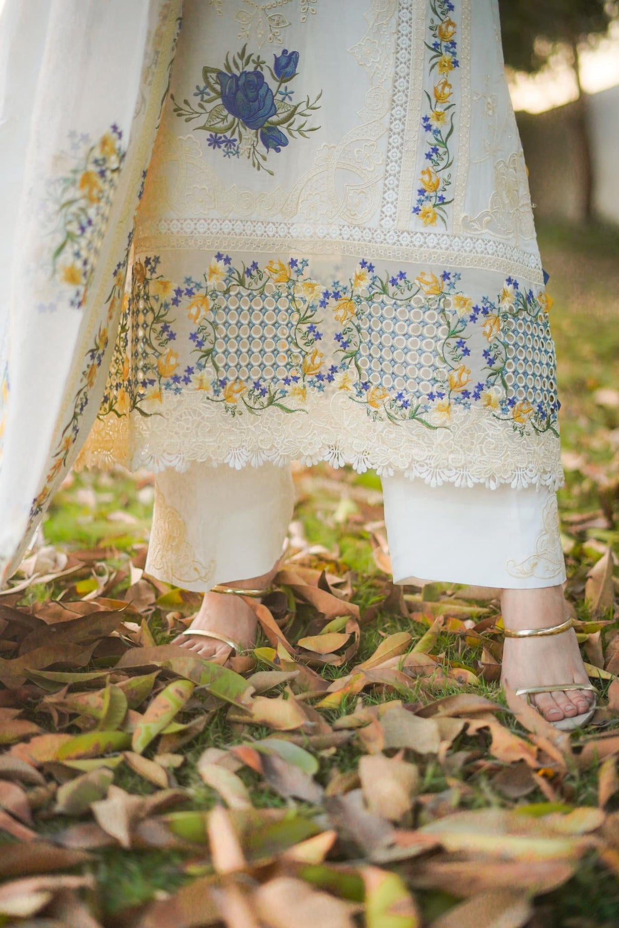 "Elegant Off-White Cotton Chikankari Dress Set – Heavy Embroidery, Organza Dupatta & Plain Trouser | Unstitched Party Wear | Summer Brunch Outfit"